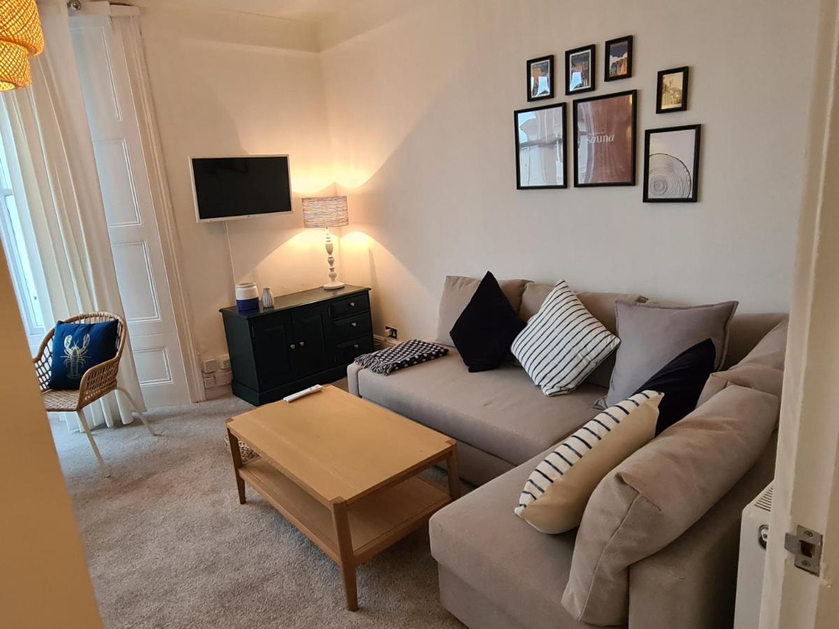 Centrally Located, Comfortable Apartment Near Station, Beach And North Laines Brighton Exterior foto