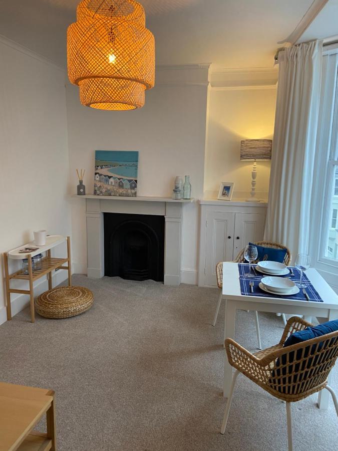 Centrally Located, Comfortable Apartment Near Station, Beach And North Laines Brighton Exterior foto